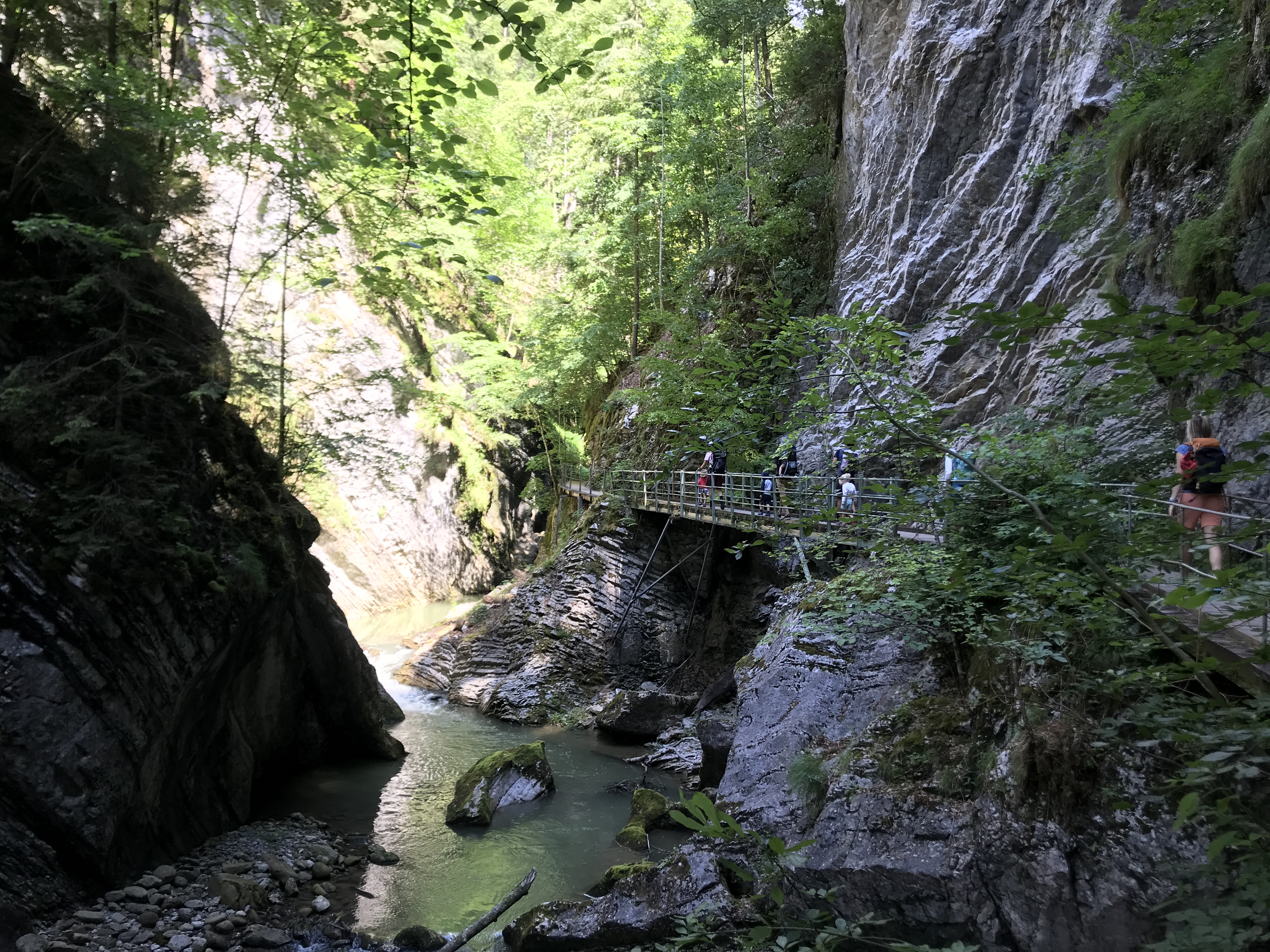 Les Gorges de la Jogne – Randonnée en famille à Gorges de la Jogne, Route  du Pessot, Broc, Suisse – Randos en Famille